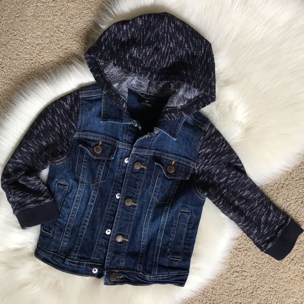 Girl’s Hooded Denim Jacket || Size 3T